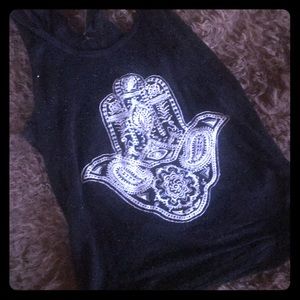 Henna hand tank